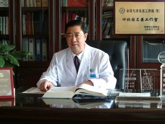 全国名中医田振国：“以补为通”治疗慢性便秘