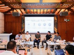 小智AI参与深圳“AI 赋能深度行”圆桌交流 聚焦智能控制器端侧部署